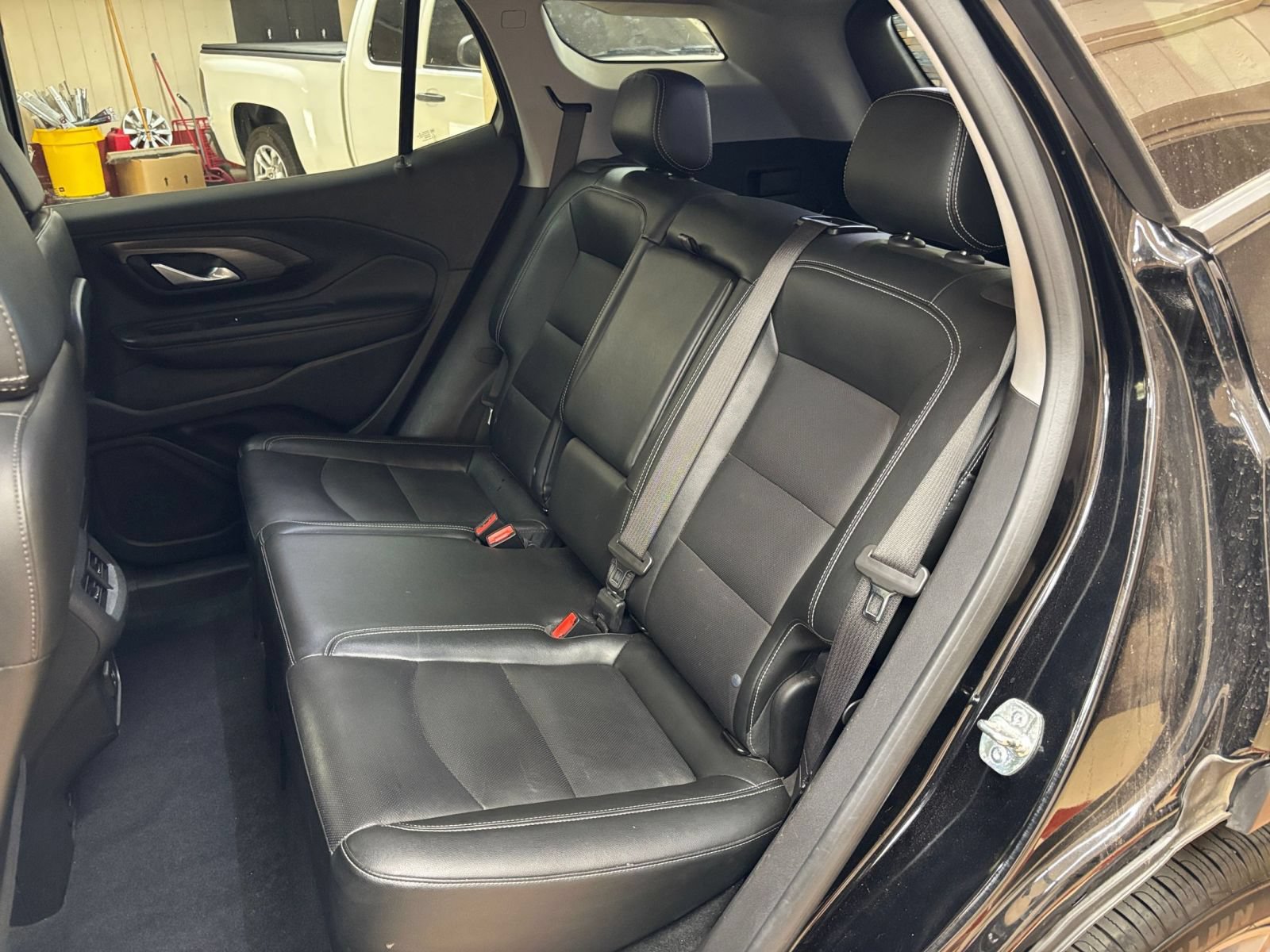 Used 2024 GMC Terrain SLT AWD/4WD image 40