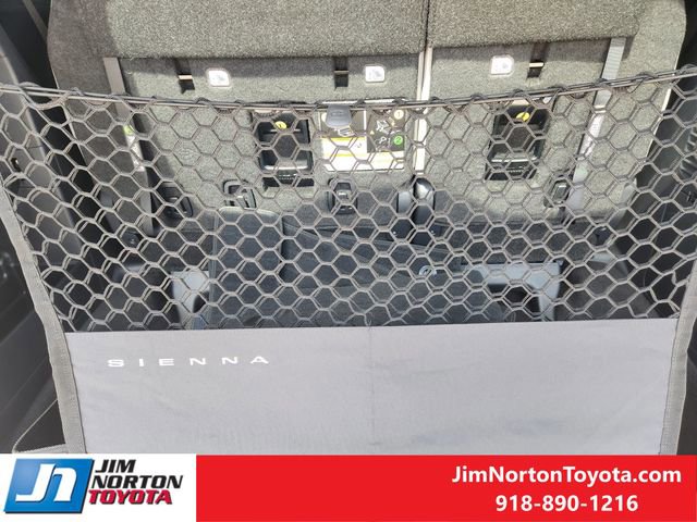New 2026 Toyota Sienna LE image 23