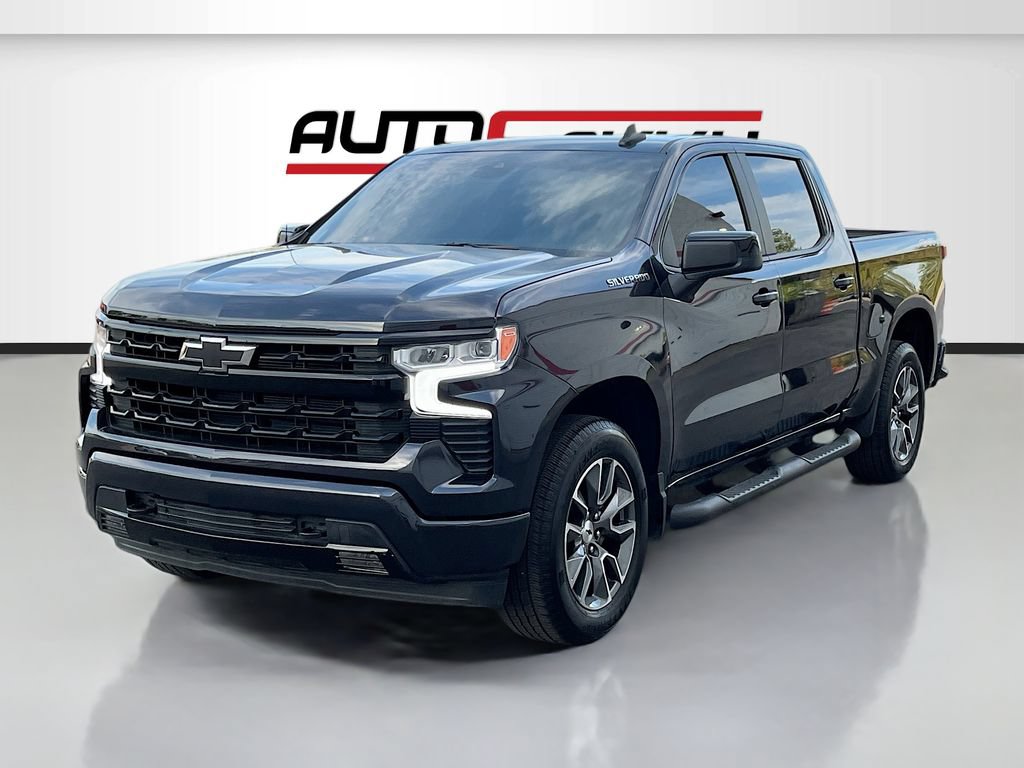 Used 2024 Chevrolet Silverado 1500 RST AWD/4WD image 3