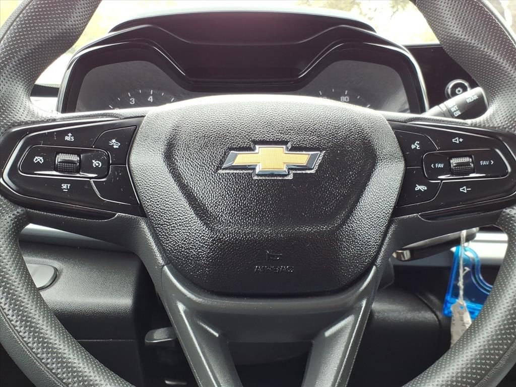 Used 2024 Chevrolet Trax LS w/ LS Convenience Package FWD image 21