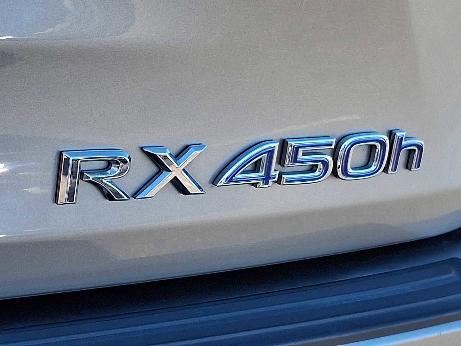 Used 2019 Lexus RX 450h AWD w/ Navigation Package image 29