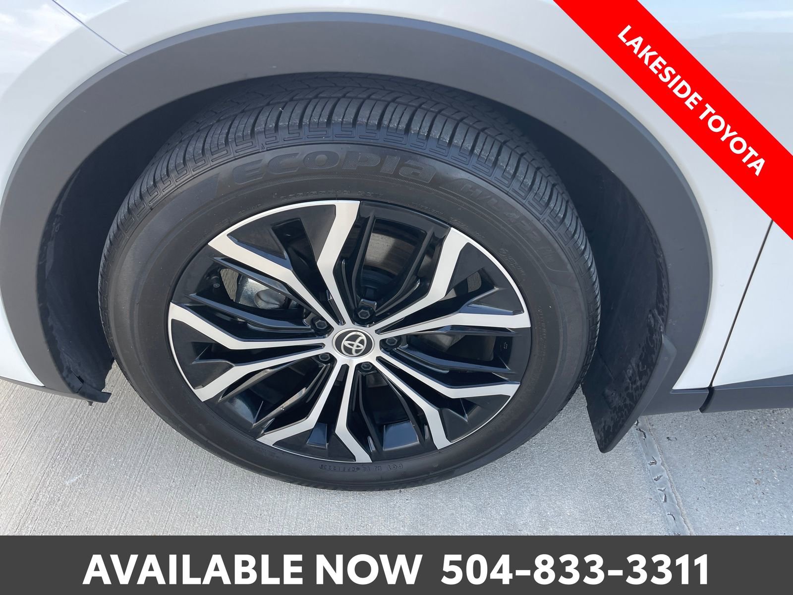 Used 2023 Toyota Crown Limited image 10