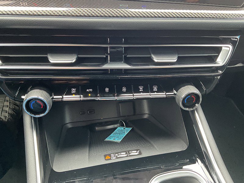 New 2026 Chevrolet Traverse High Country FWD image 24