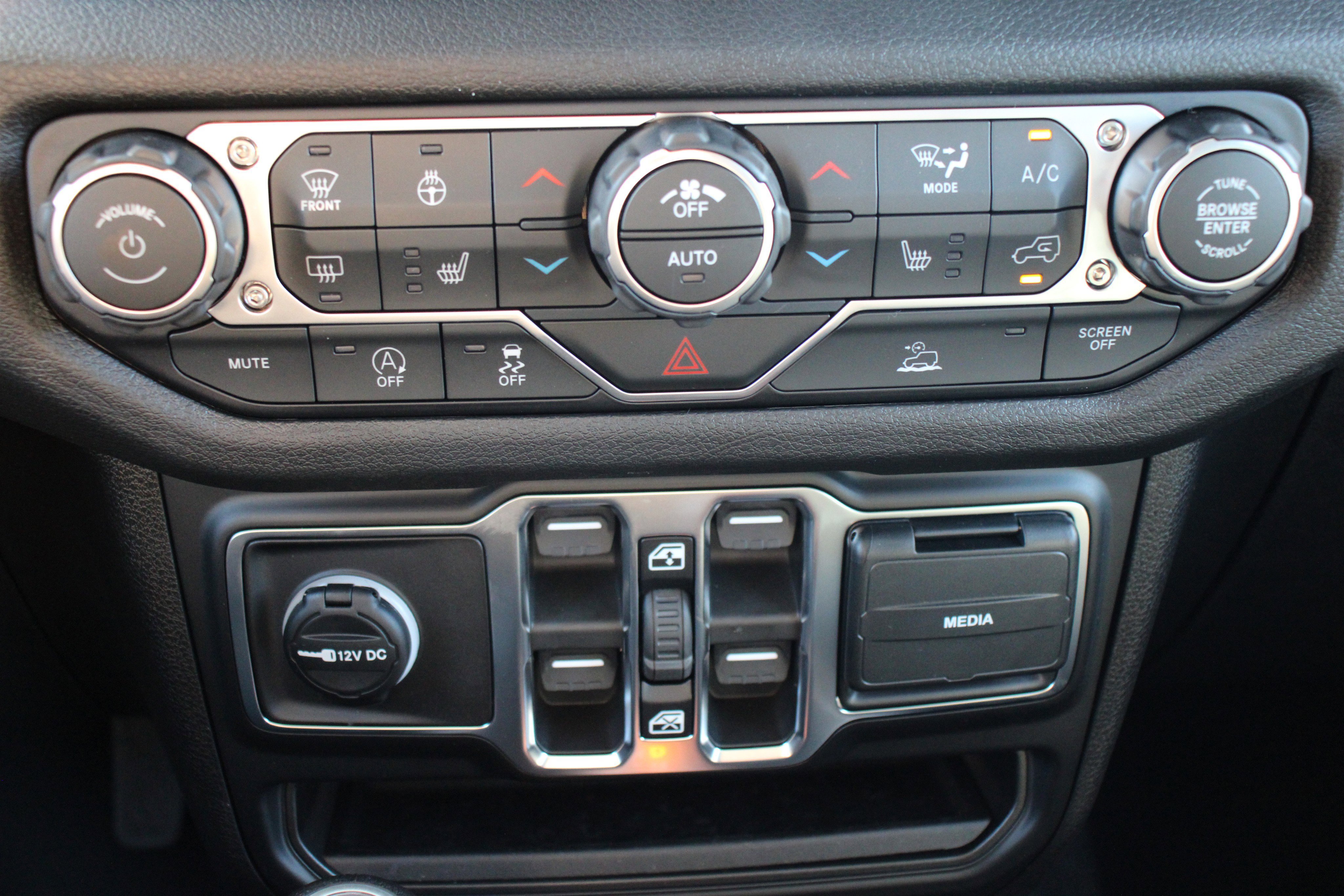 New 2026 Jeep Gladiator Sport image 19