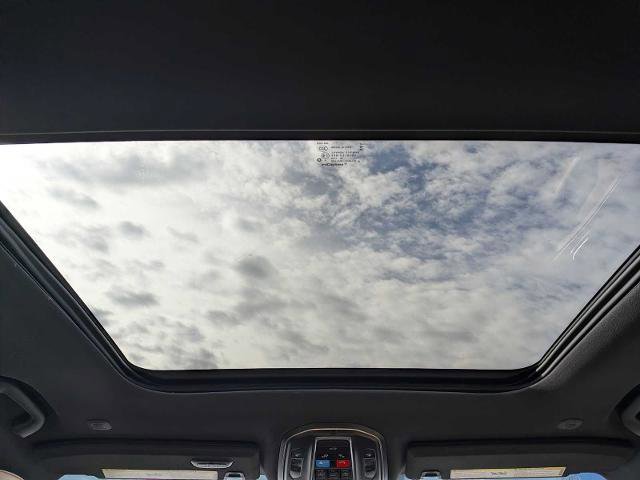 Used 2025 Jeep Grand Cherokee Limited w/ Luxury Tech Group II image 23