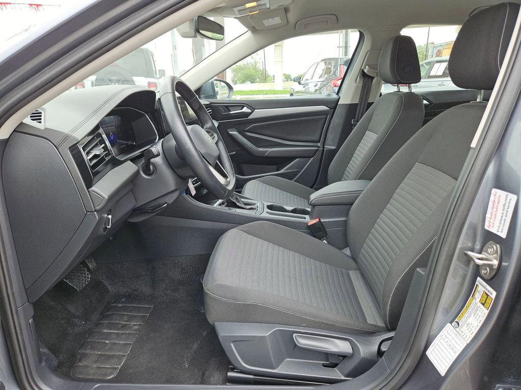 Used 2025 Volkswagen Jetta S FWD image 11