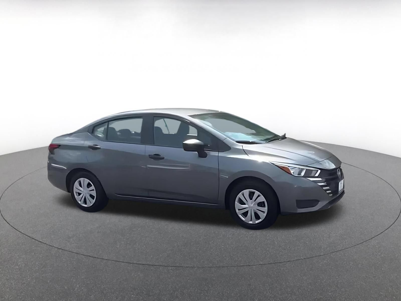 Used 2024 Nissan Versa S FWD image 2