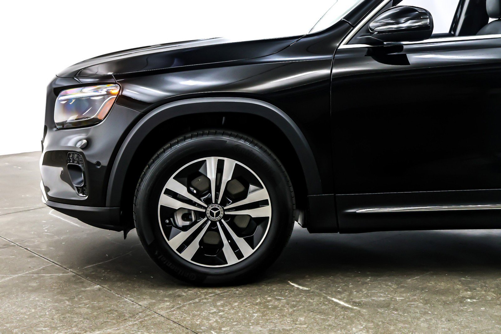 Certified 2025 Mercedes-Benz GLB 250 image 12