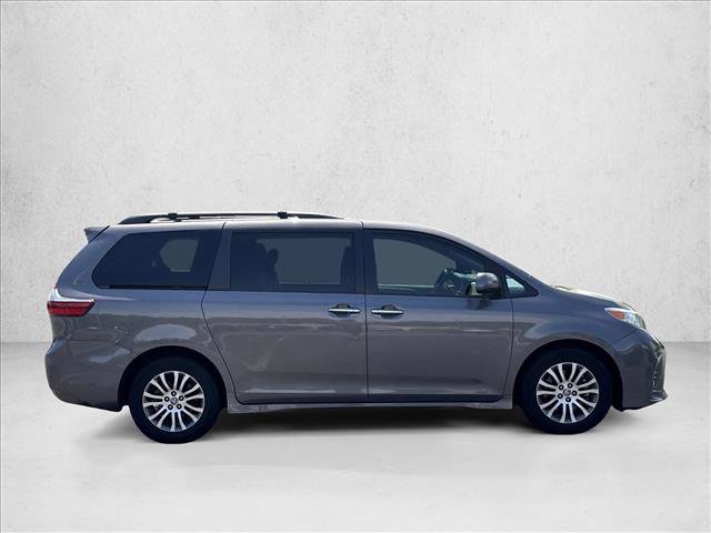 Used 2020 Toyota Sienna XLE FWD image 5