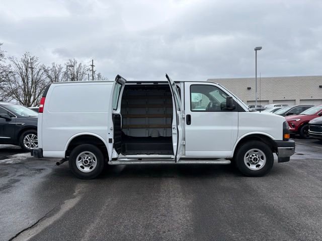 Used 2024 GMC Savana 2500 w/ Driver Convenience Package image 12