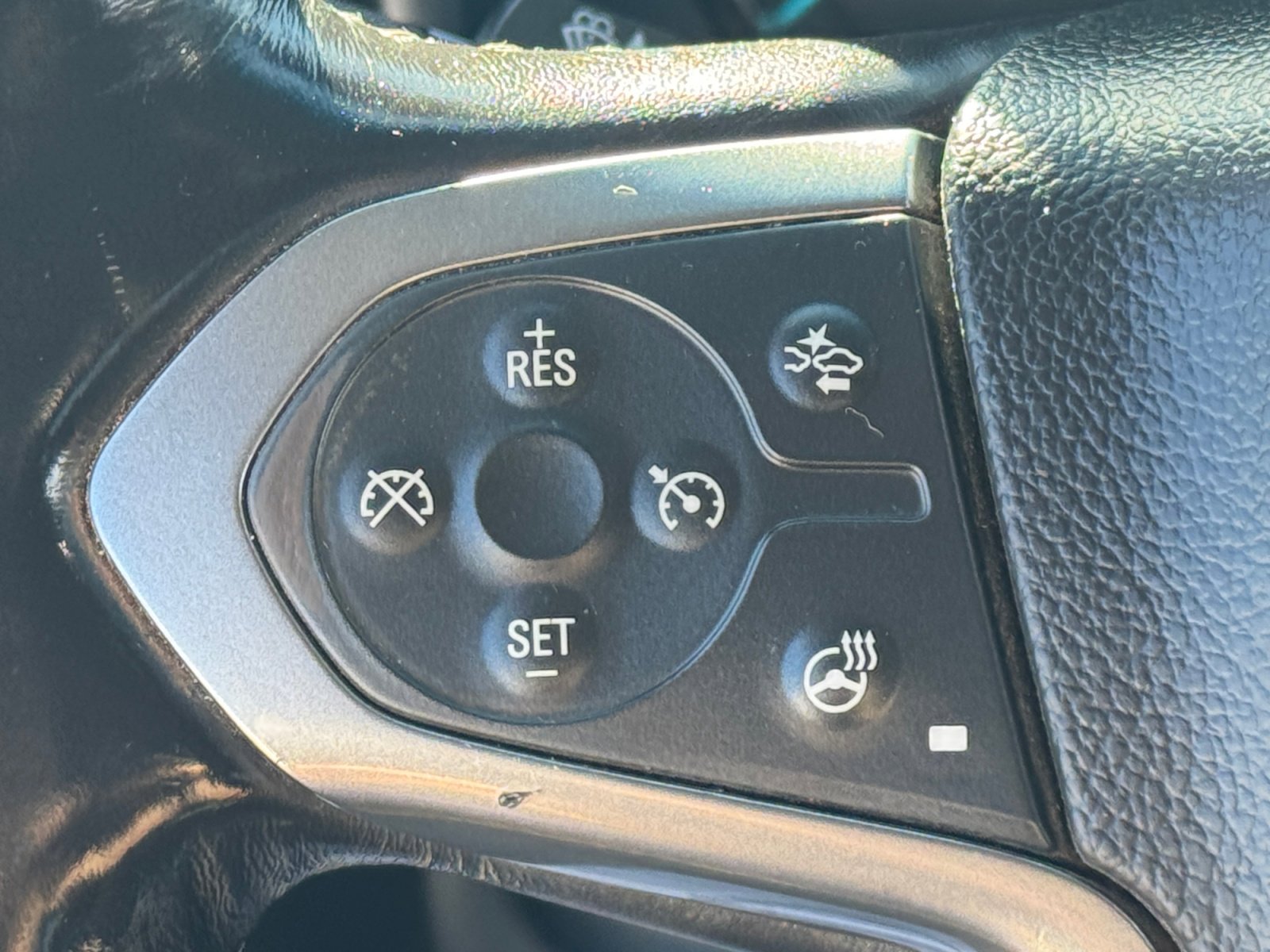 Used 2018 Chevrolet Silverado 3500 LTZ image 20