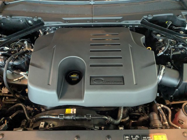 Used 2026 Land Rover Defender 110 X-Dynamic SE AWD/4WD image 21