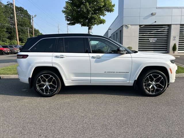 Used 2024 Jeep Grand Cherokee Summit AWD/4WD image 9