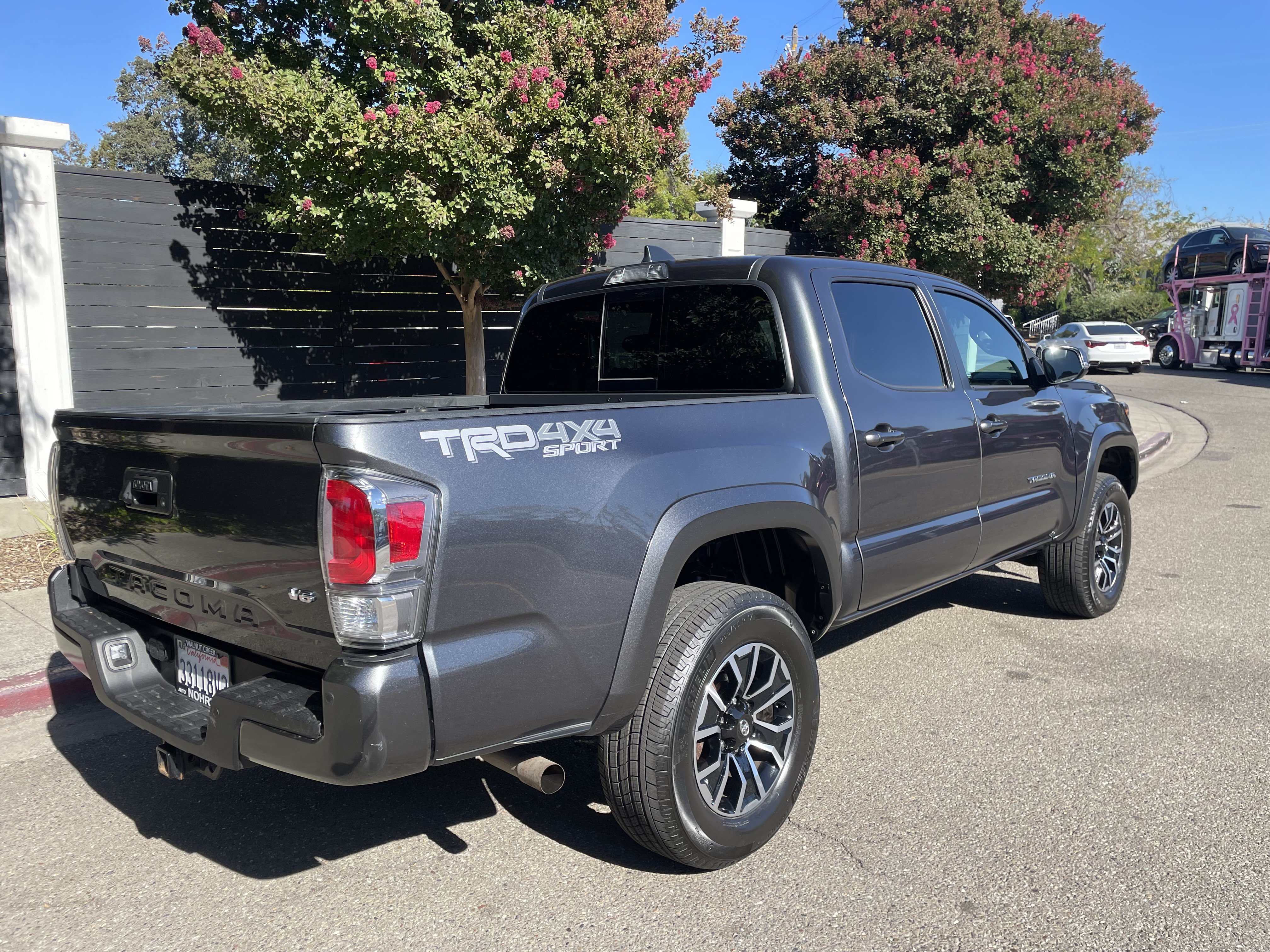 Used 2023 Toyota Tacoma TRD Sport w/ TRD Premium Sport Package AWD/4WD image 6