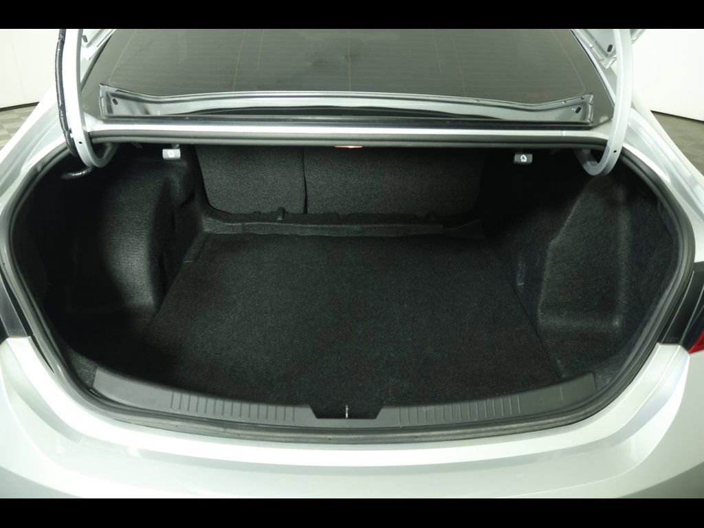 Used 2022 Chevrolet Malibu RS FWD image 8