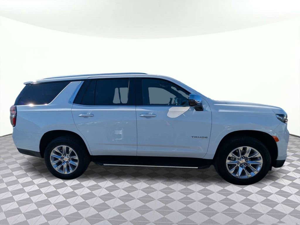 Used 2024 Chevrolet Tahoe Premier RWD image 2