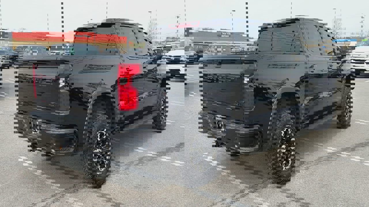 Used 2024 Chevrolet Silverado 1500 ZR2 w/ Technology Package image 7