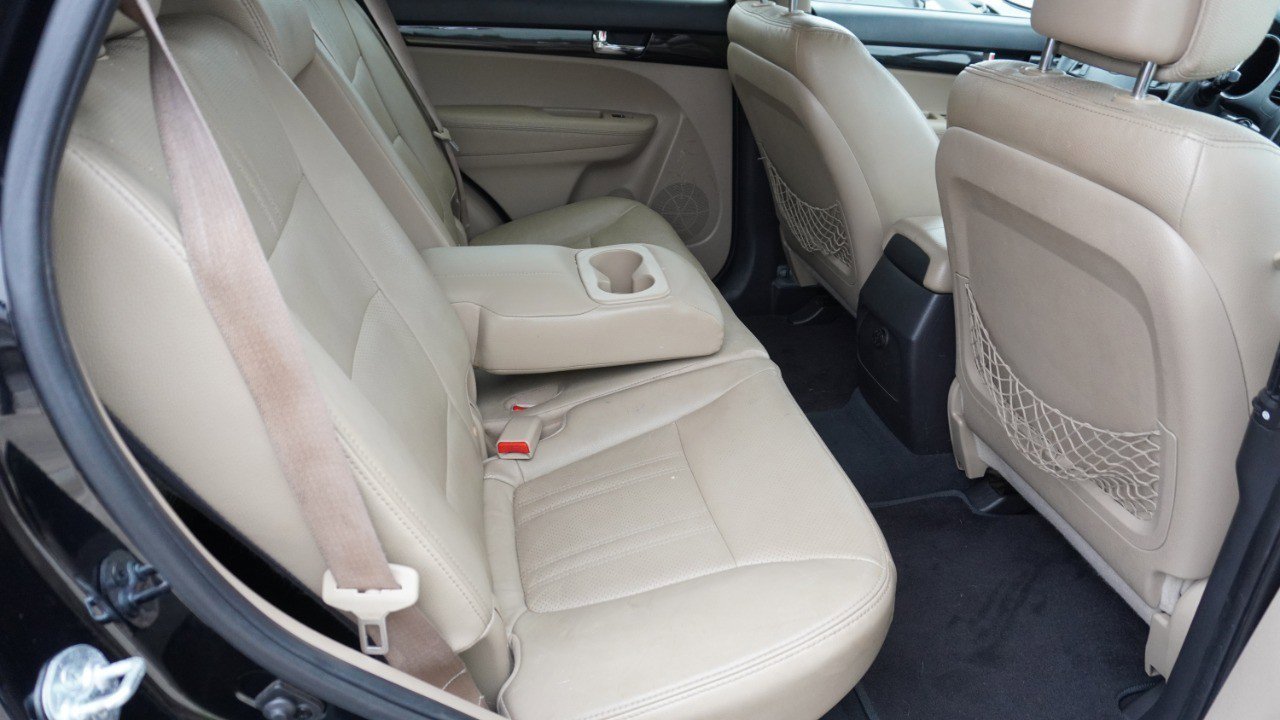 Used 2012 Kia Sorento EX w/ EX V6 Premium Pkg AWD/4WD image 12