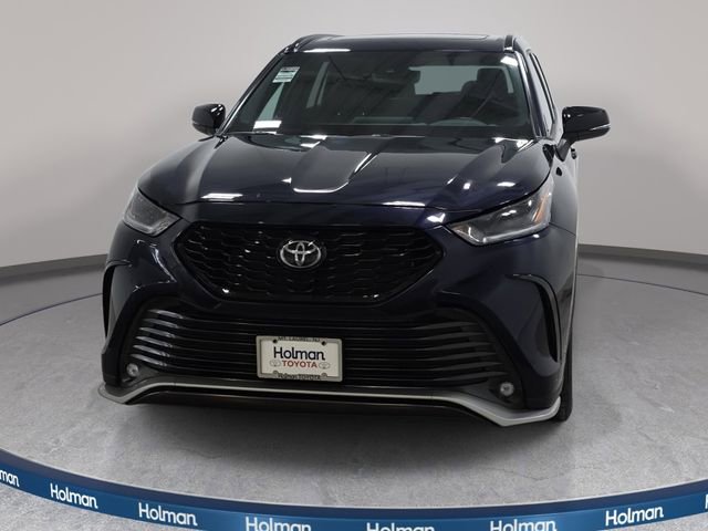 Certified 2025 Toyota Highlander XSE AWD/4WD image 2