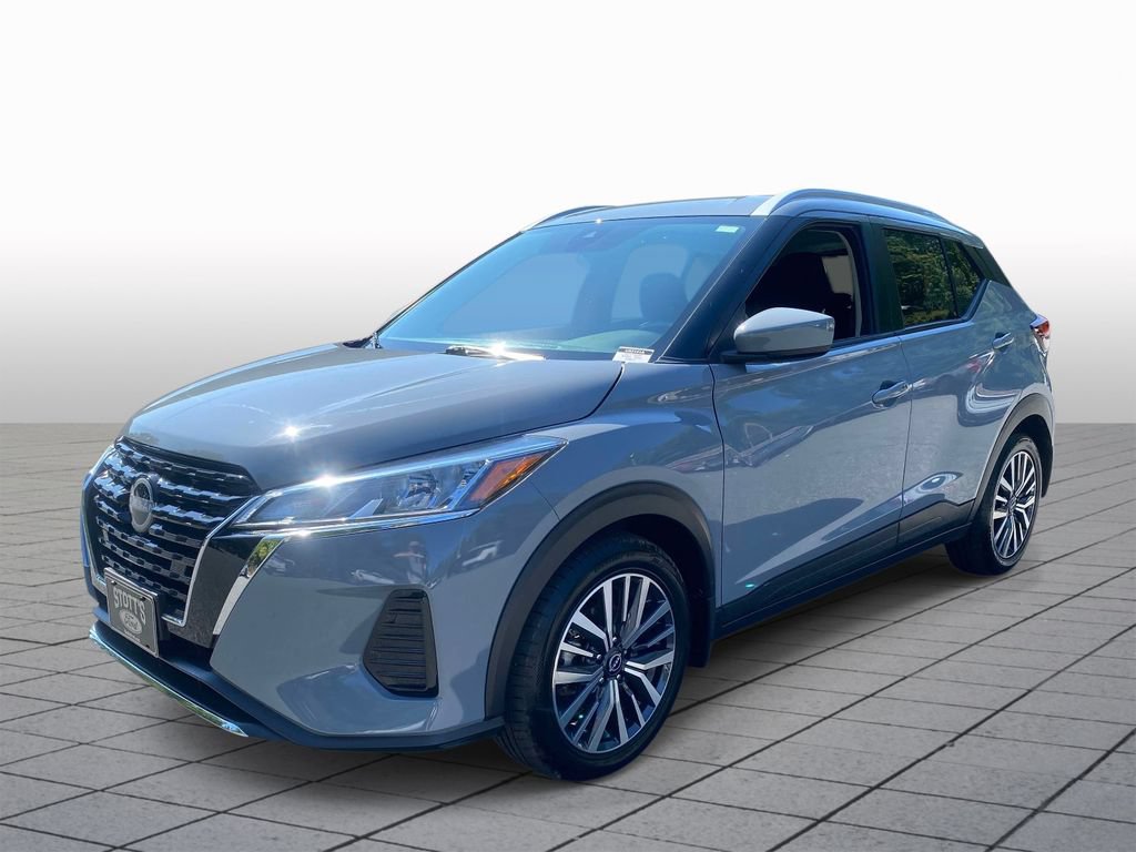 Used 2023 Nissan Kicks SV FWD image 3