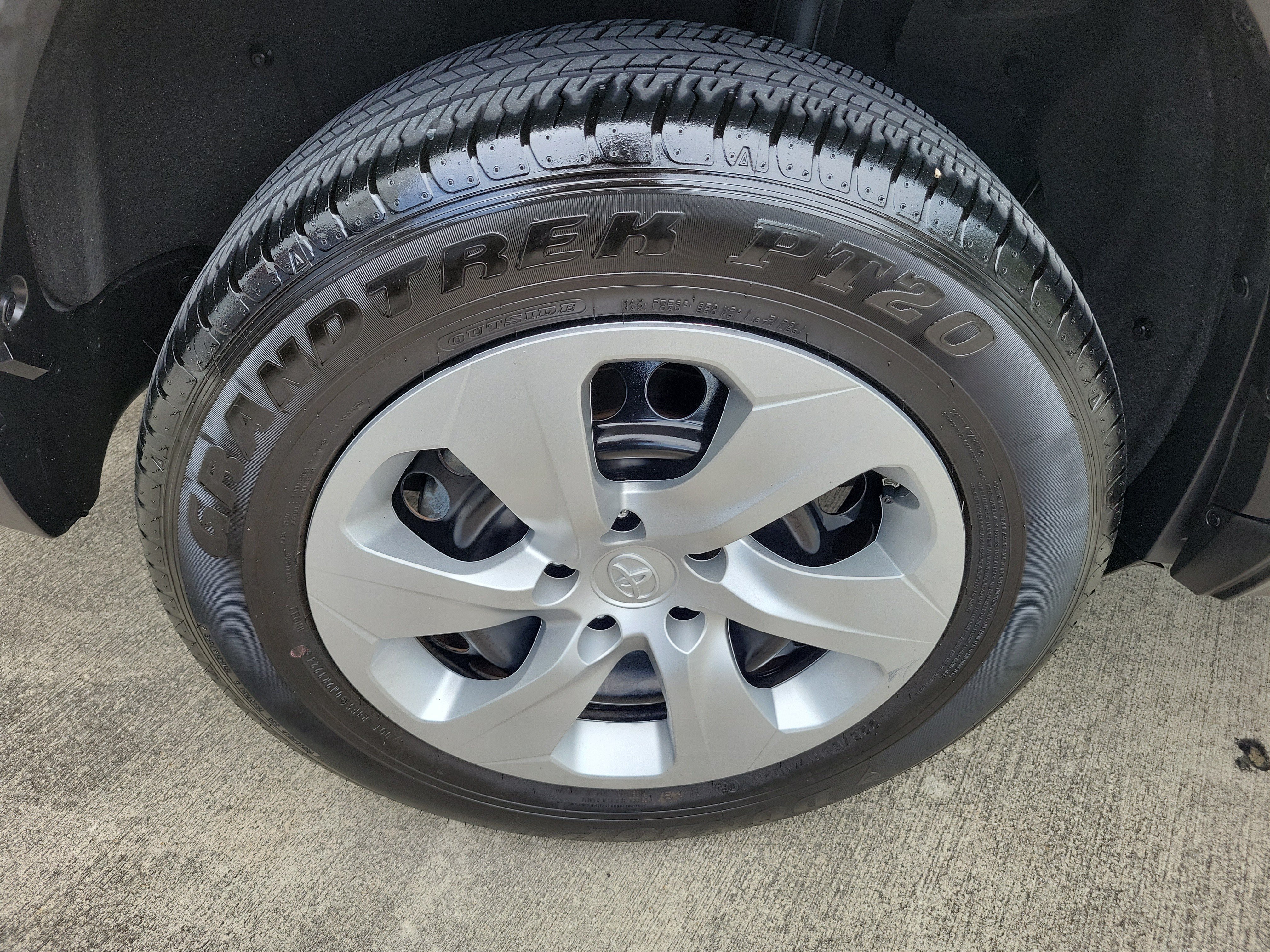 Certified 2025 Toyota RAV4 LE FWD image 8