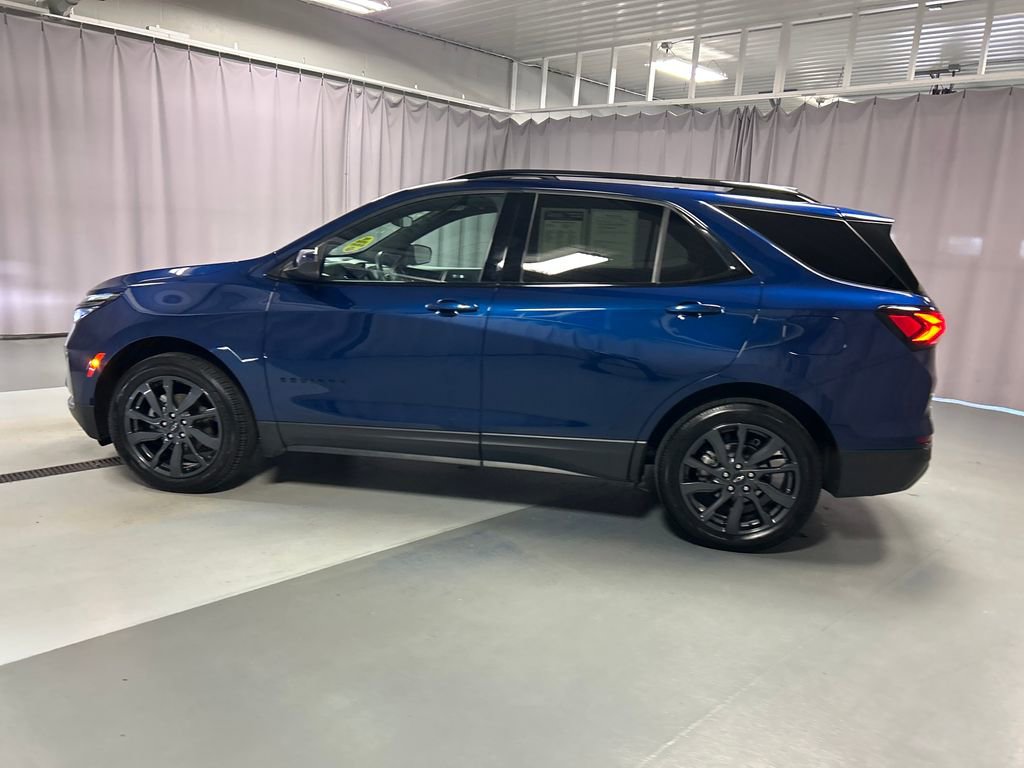 Used 2022 Chevrolet Equinox RS AWD/4WD image 4