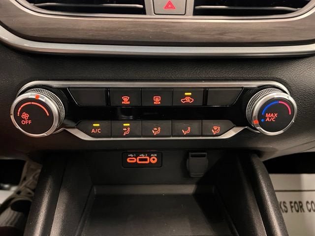 Used 2025 Nissan Altima 2.5 SV FWD image 22