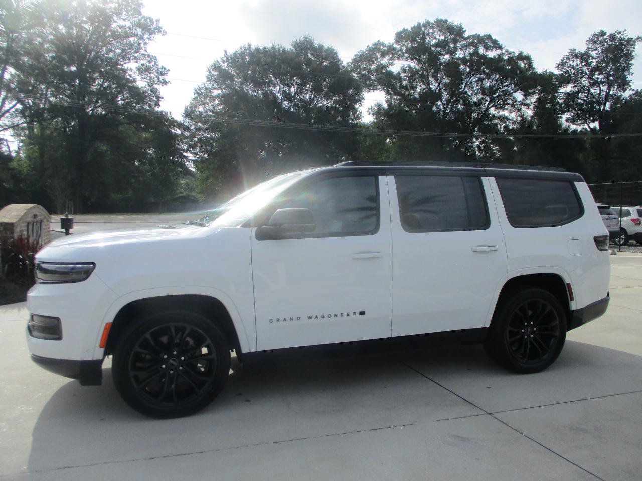 Used 2024 Jeep Grand Wagoneer Series II Obsidian w/ Quick Order Packagew 28T AWD/4WD image 28