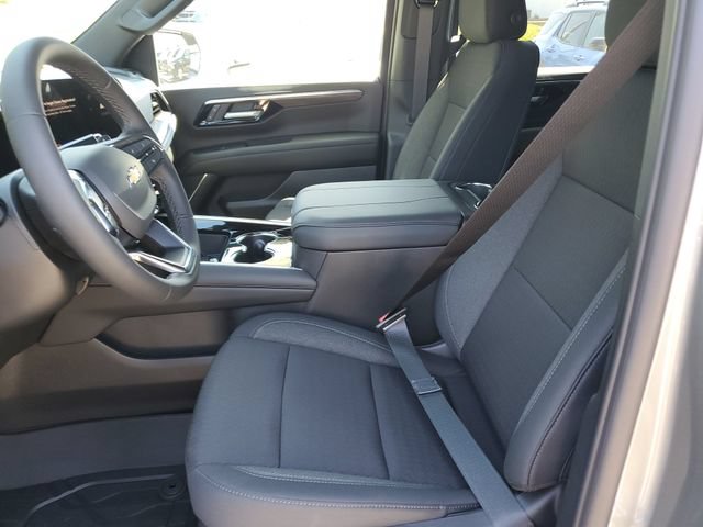 New 2026 Chevrolet Tahoe LS w/ LPO, Dark Essentials Package AWD/4WD image 16