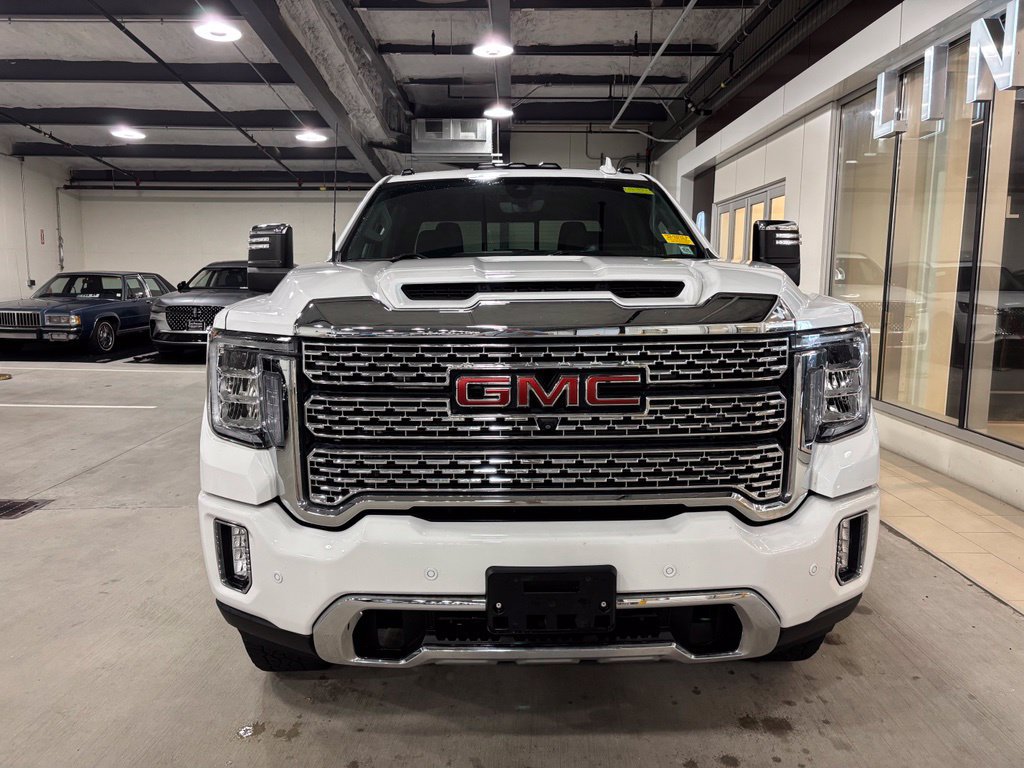 Used 2021 GMC Sierra 3500 Denali w/ Denali Ultimate Package AWD/4WD image 2