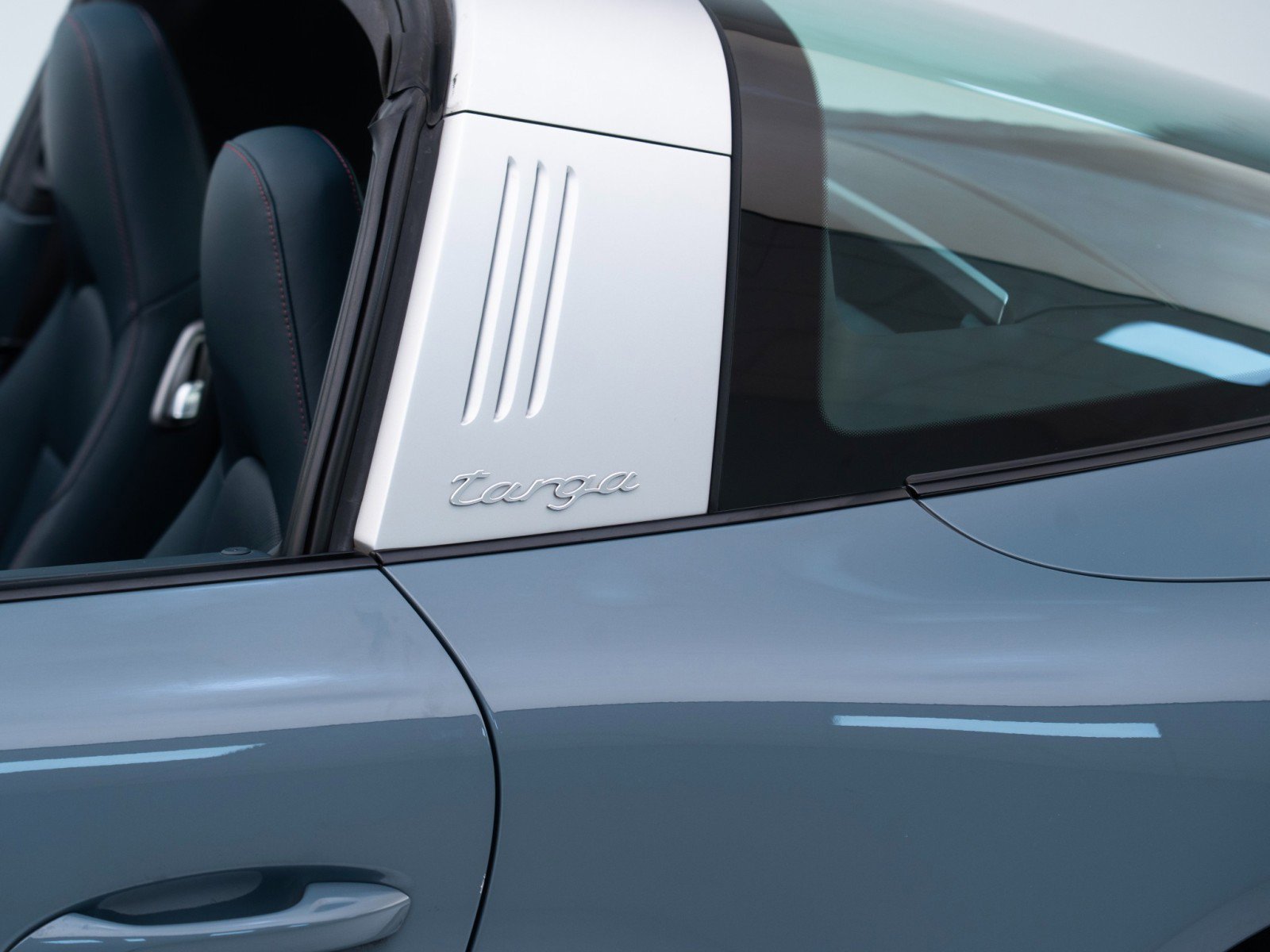 Certified 2017 Porsche 911 Targa 4 AWD/4WD image 15