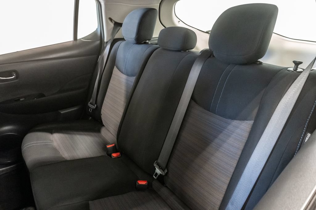 Used 2020 Nissan Leaf SV w/ SV Technology Package FWD image 25