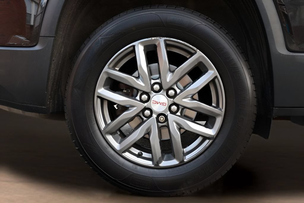 Used 2017 GMC Acadia SLT AWD/4WD image 7