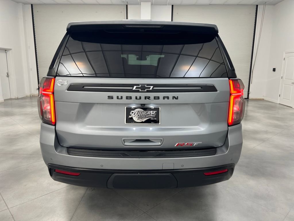 Used 2024 Chevrolet Suburban RST image 6