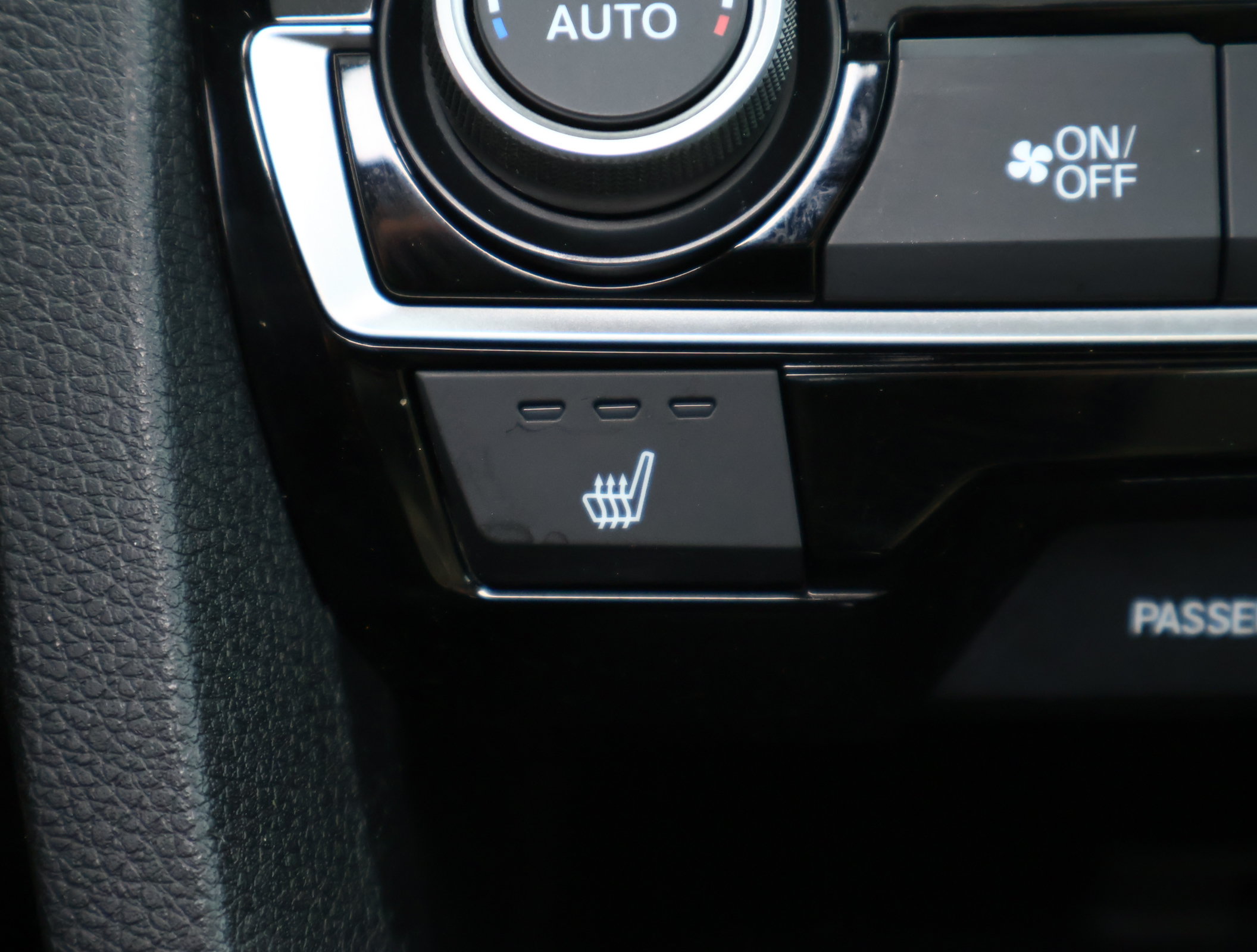 Used 2019 Honda Civic EX image 5
