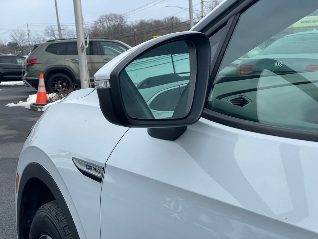 Certified 2022 Volkswagen ID.4 Pro image 28