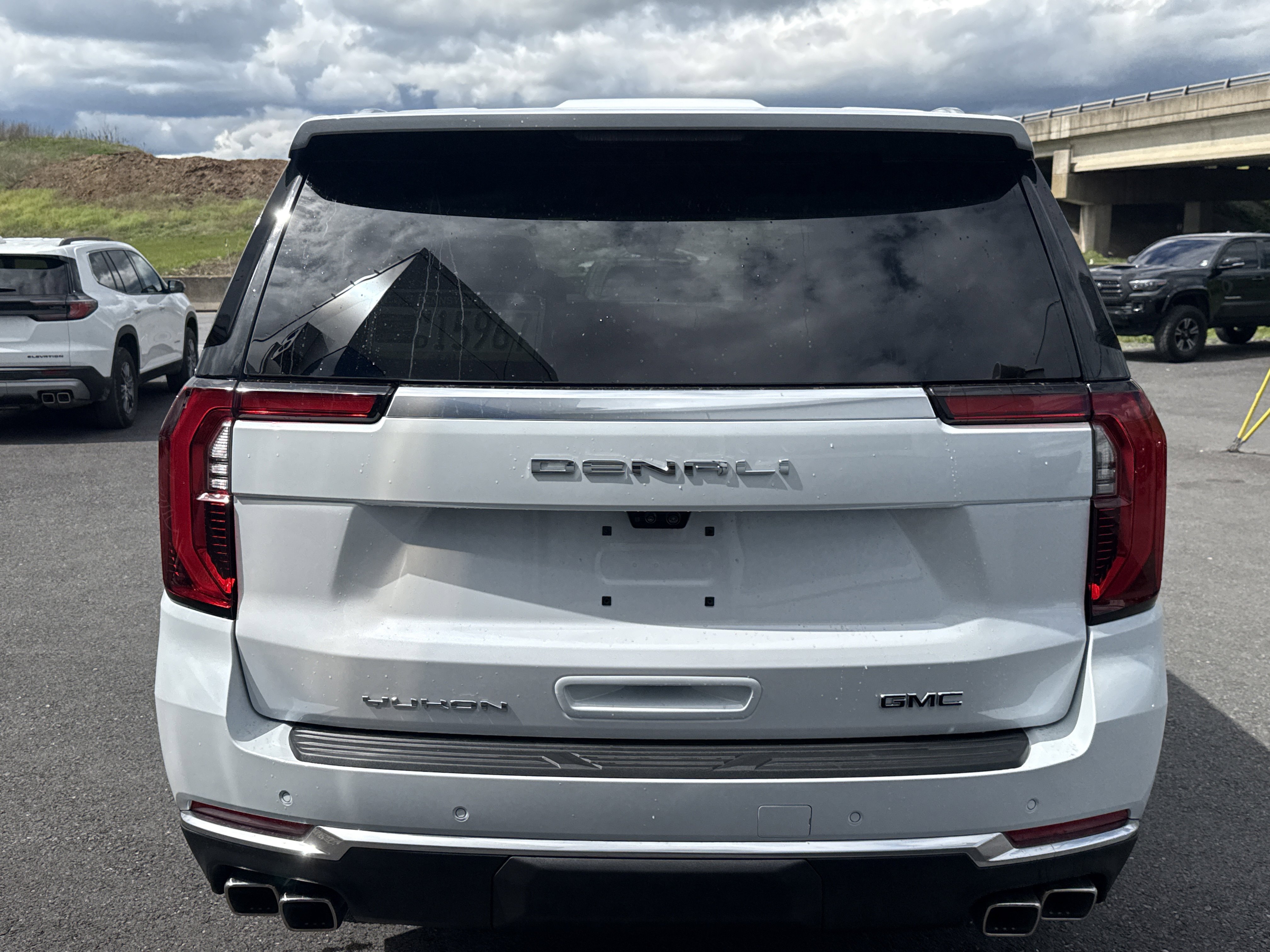 New 2026 GMC Yukon Denali w/ Denali Reserve Package AWD/4WD video 4