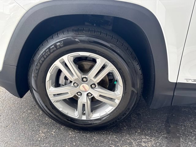 Used 2024 GMC Terrain SLE FWD image 10