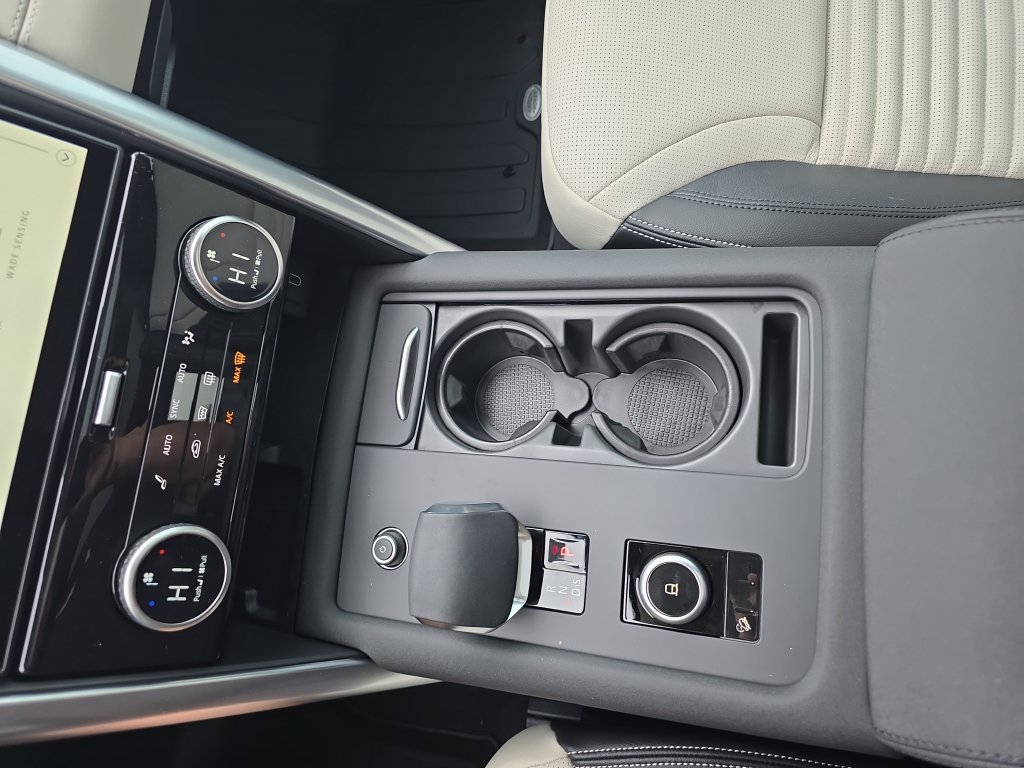 New 2026 Land Rover Discovery S AWD/4WD image 18