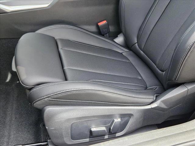 Used 2025 BMW 230i xDrive Coupe w/ Convenience Package image 4