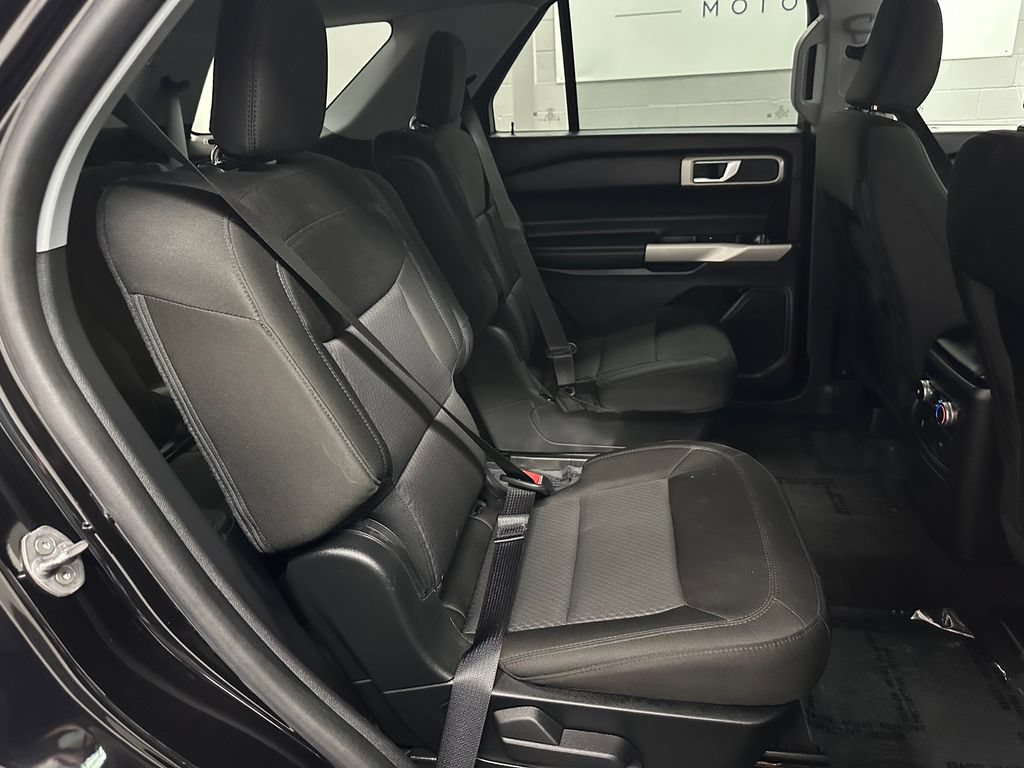 Used 2022 Ford Explorer XLT AWD/4WD image 21