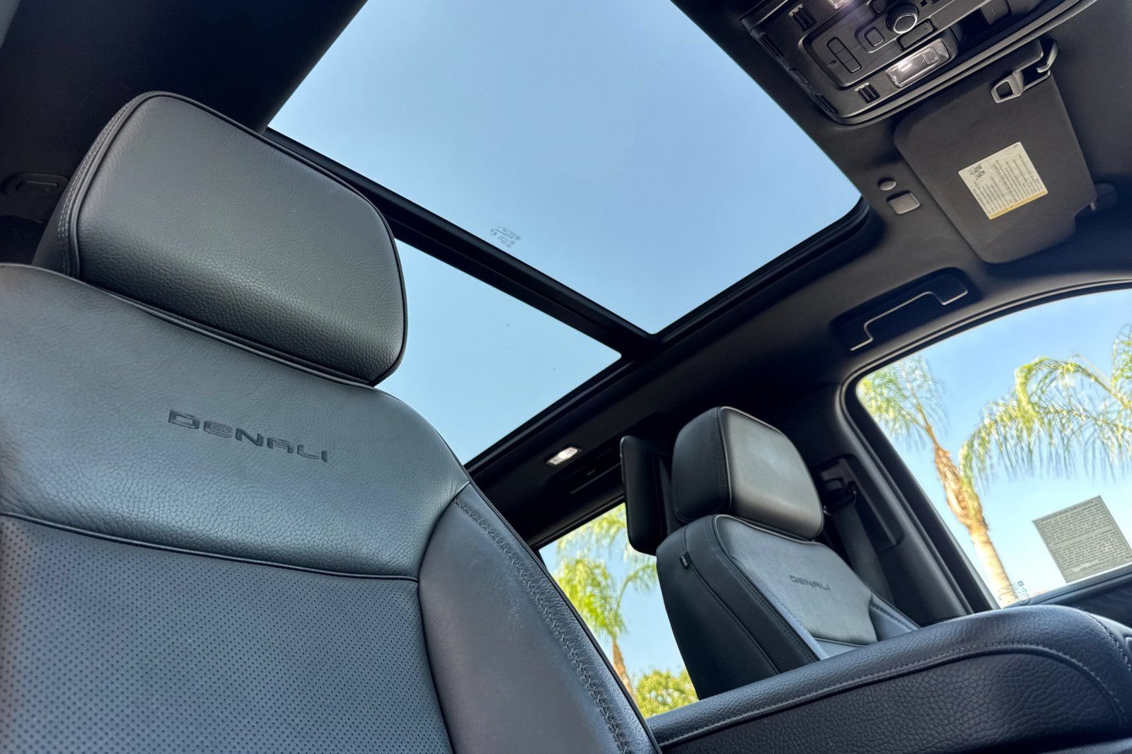 Certified 2023 GMC Yukon XL Denali w/ Advanced Technology Package AWD/4WD image 20
