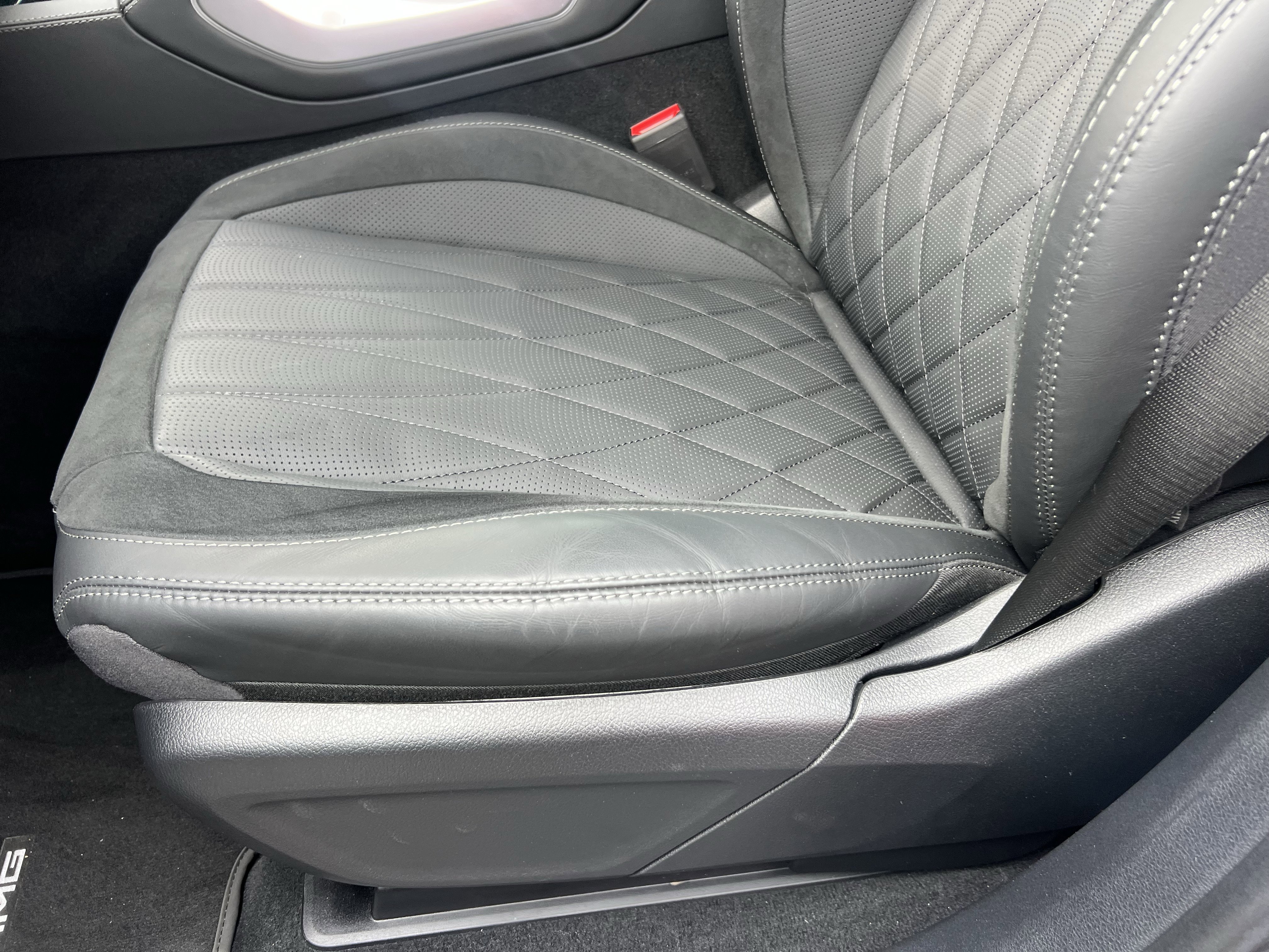 Used 2024 Mercedes-Benz GLE 53 AMG 4MATIC Coupe image 18