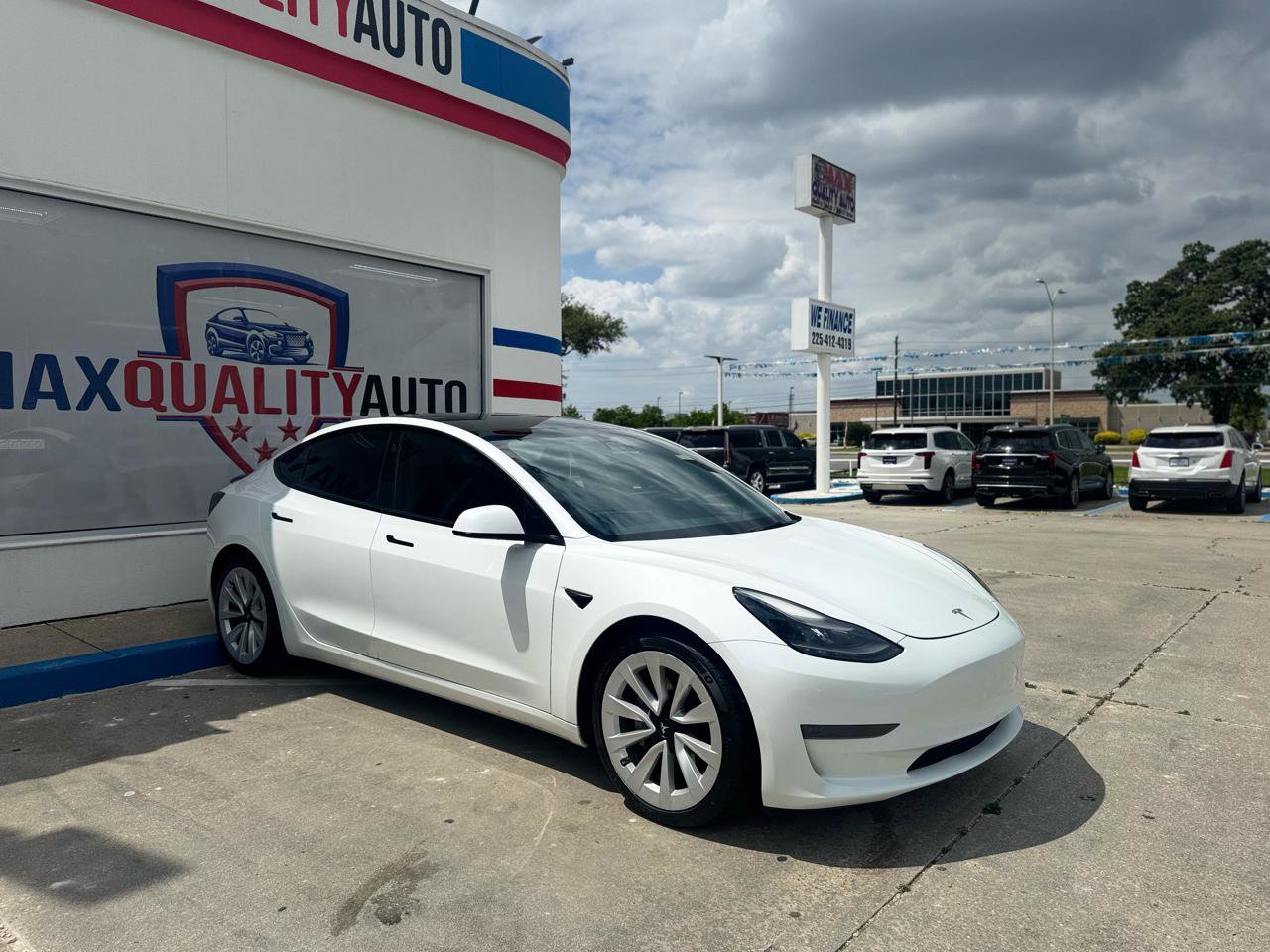 Used 2023 Tesla Model 3 Standard Range RWD image 16