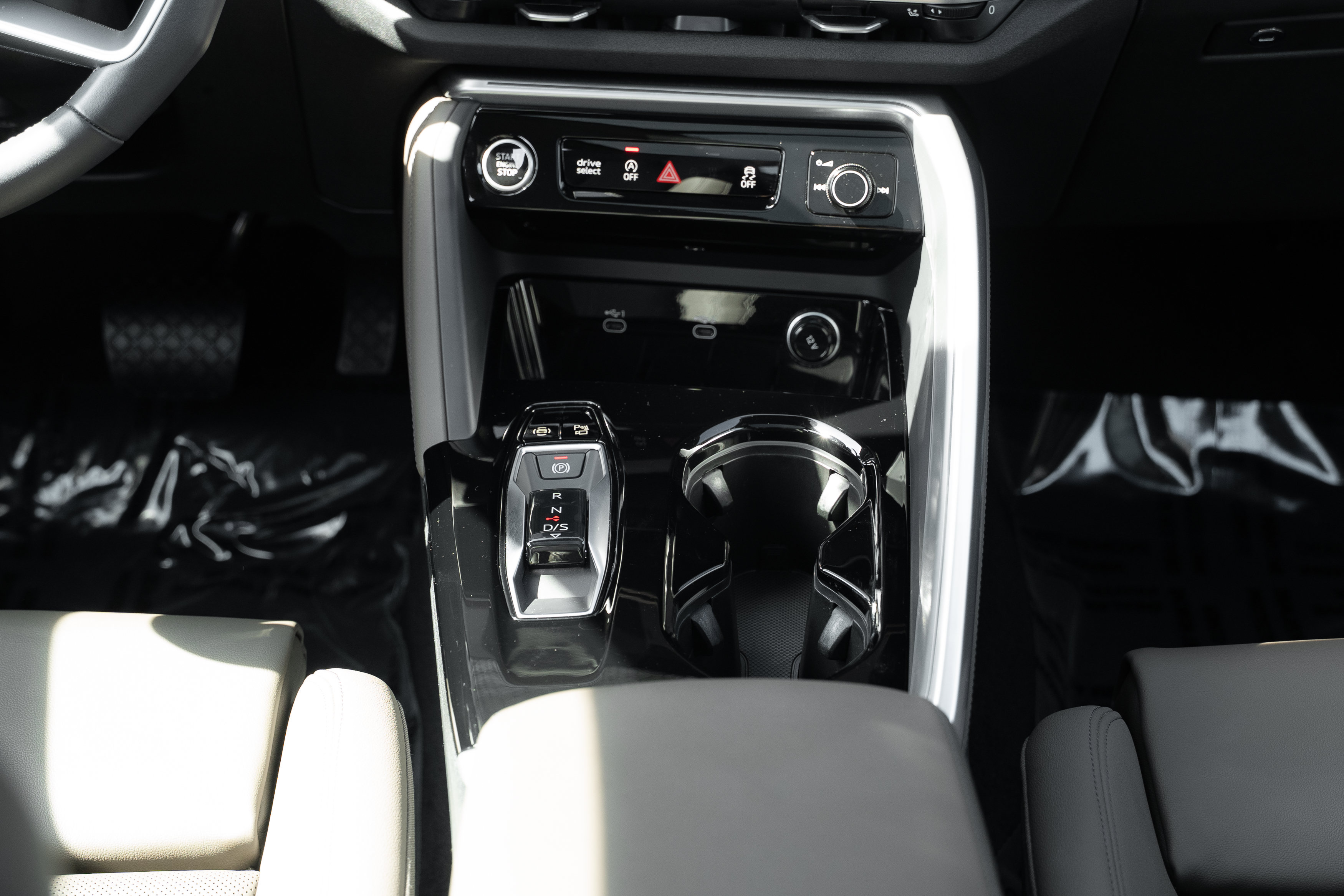 Certified 2025 Audi Q5 Premium w/ Premium Plus AWD/4WD image 17