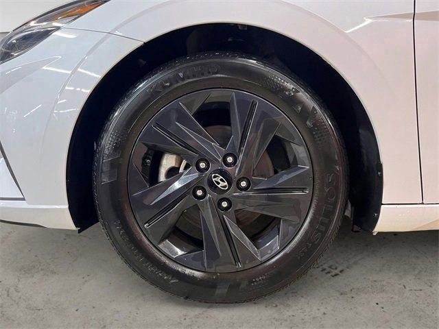 Used 2021 Hyundai Elantra SEL w/ Convenience Package image 18