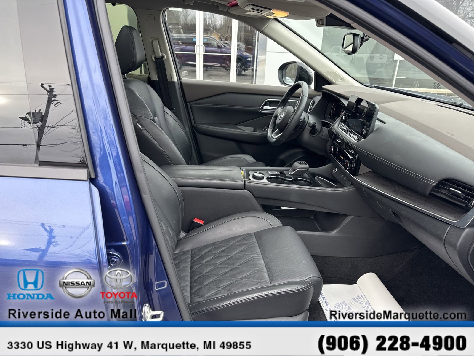 Used 2023 Nissan Rogue Platinum image 27