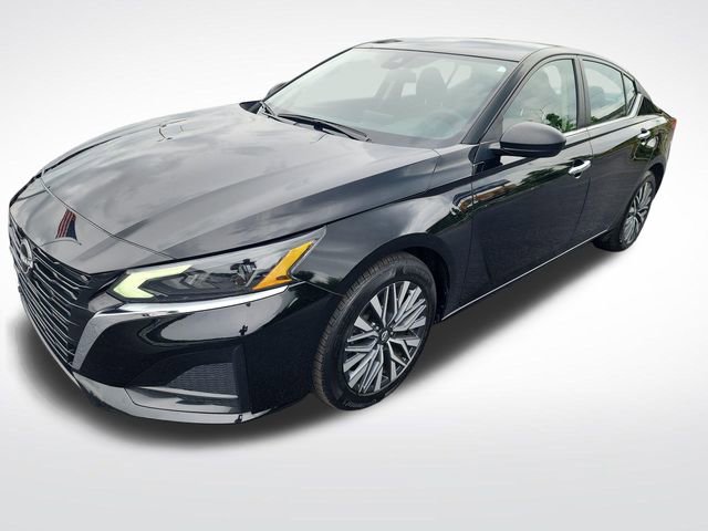 Used 2024 Nissan Altima 2.5 SV