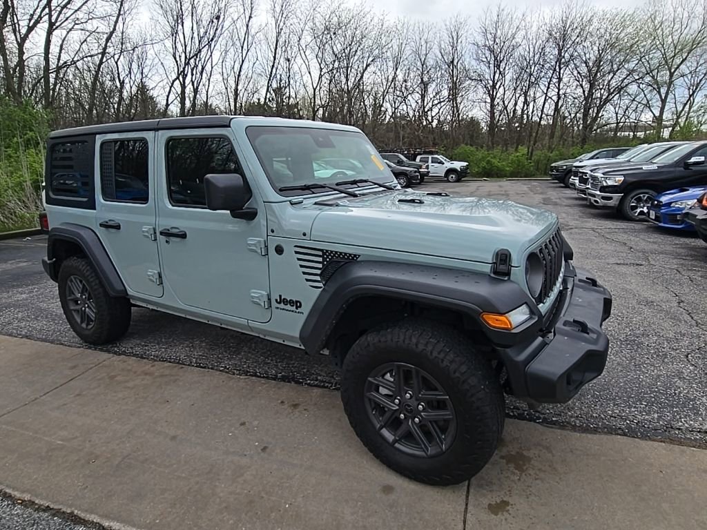 Used 2024 Jeep Wrangler Sport S image 10