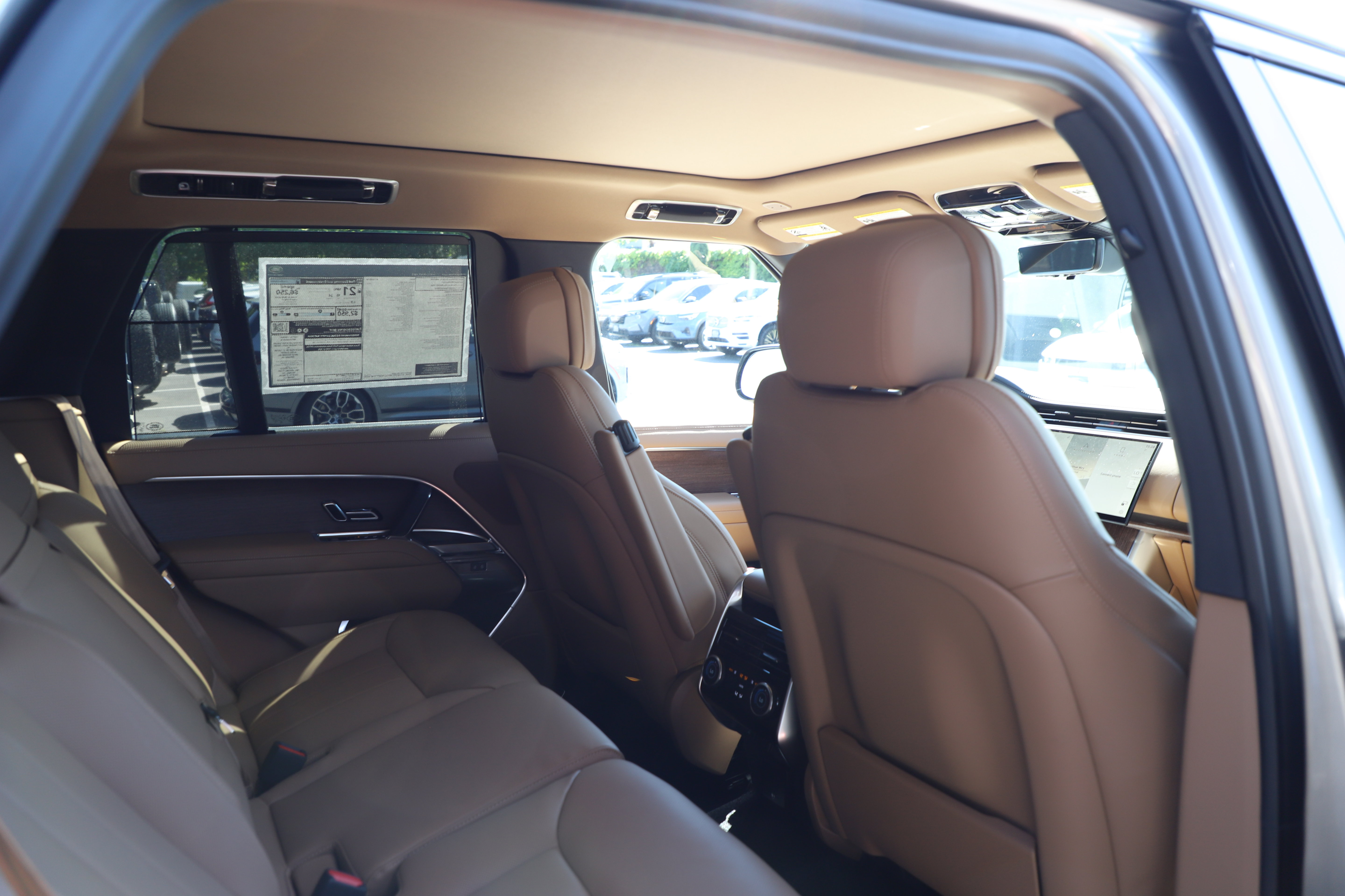 New 2026 Land Rover Range Rover SE AWD/4WD image 11